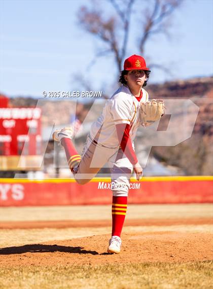 Thumbnail 3 in Judge Memorial Catholic vs. Morgan (Chuckwagon Classic) photogallery.