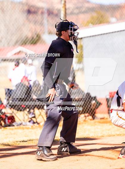 Thumbnail 2 in Judge Memorial Catholic vs. Morgan (Chuckwagon Classic) photogallery.