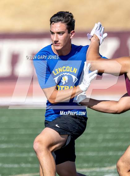 Thumbnail 3 in Whitney vs Lincoln 7v7 scrimmage photogallery.