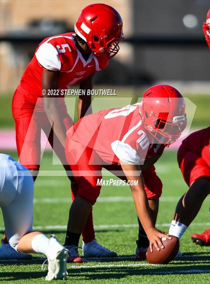 Thumbnail 2 in Lovejoy @ Terrell photogallery.