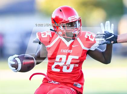 Thumbnail 2 in Lovejoy @ Terrell photogallery.