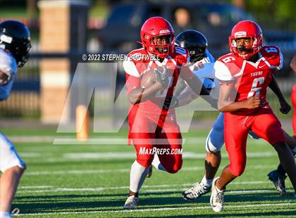 Thumbnail 1 in Lovejoy @ Terrell photogallery.