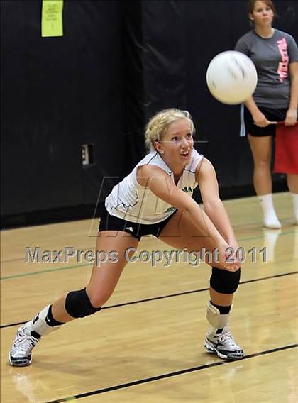 Thumbnail 2 in Campolindo vs Millard North (Archbishop Mitty Invitational Tournament) photogallery.