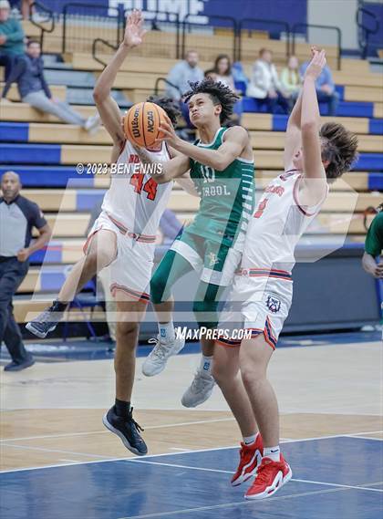 Thumbnail 3 in North Gwinnett vs. Christ School (Lemon Street Classic) photogallery.