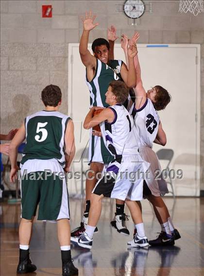 Thumbnail 2 in Carlsbad vs Ponderosa (MaxPreps Holiday Classic) photogallery.