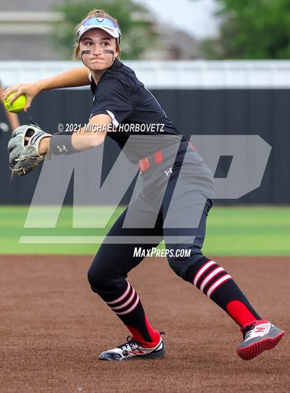 Thumbnail 3 in Lovejoy vs. Wakeland (UIL 5A Bi-District Playoff) photogallery.