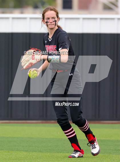Thumbnail 1 in Lovejoy vs. Wakeland (UIL 5A Bi-District Playoff) photogallery.
