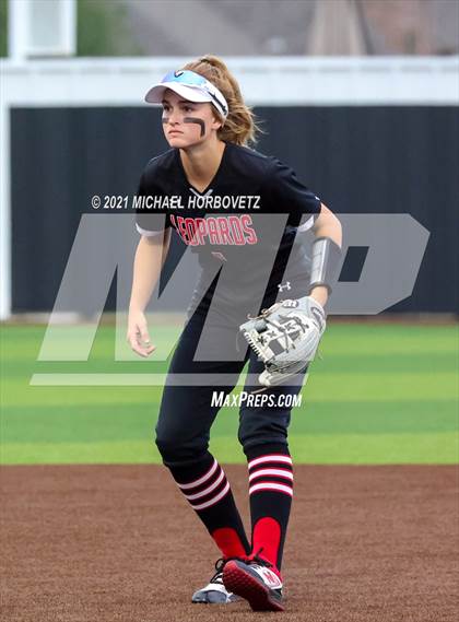 Thumbnail 3 in Lovejoy vs. Wakeland (UIL 5A Bi-District Playoff) photogallery.
