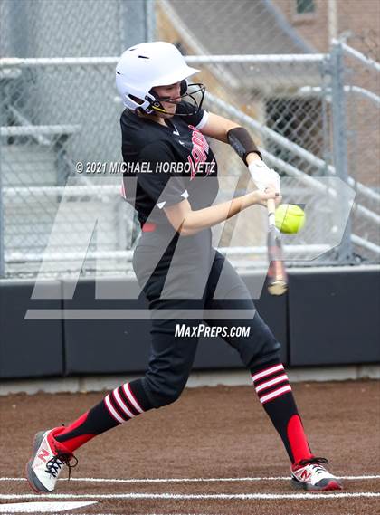 Thumbnail 3 in Lovejoy vs. Wakeland (UIL 5A Bi-District Playoff) photogallery.