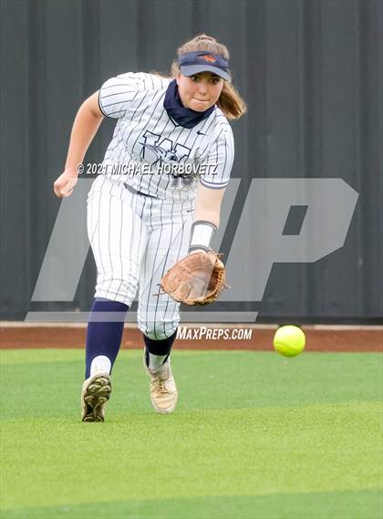 Thumbnail 1 in Lovejoy vs. Wakeland (UIL 5A Bi-District Playoff) photogallery.