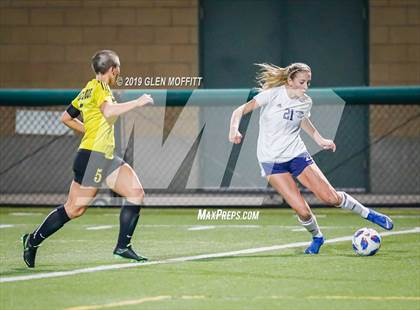 Thumbnail 1 in Bellarmine Prep vs. Inglemoor (WIAA 4A First Round) photogallery.