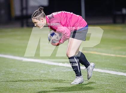 Thumbnail 3 in Bellarmine Prep vs. Inglemoor (WIAA 4A First Round) photogallery.