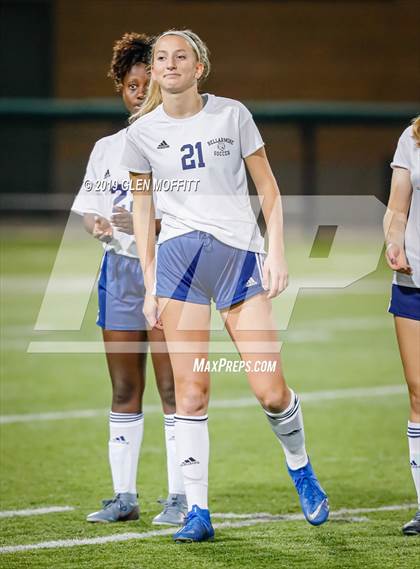 Thumbnail 3 in Bellarmine Prep vs. Inglemoor (WIAA 4A First Round) photogallery.