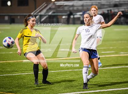 Thumbnail 1 in Bellarmine Prep vs. Inglemoor (WIAA 4A First Round) photogallery.