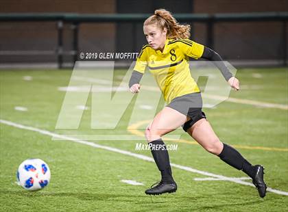 Thumbnail 3 in Bellarmine Prep vs. Inglemoor (WIAA 4A First Round) photogallery.
