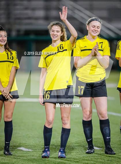 Thumbnail 3 in Bellarmine Prep vs. Inglemoor (WIAA 4A First Round) photogallery.