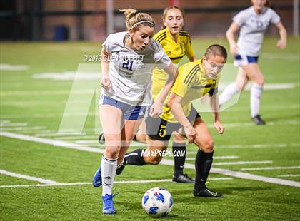 Thumbnail 1 in Bellarmine Prep vs. Inglemoor (WIAA 4A First Round) photogallery.