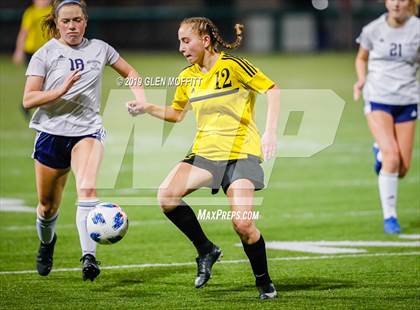 Thumbnail 3 in Bellarmine Prep vs. Inglemoor (WIAA 4A First Round) photogallery.