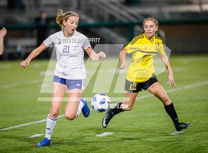 Thumbnail 3 in Bellarmine Prep vs. Inglemoor (WIAA 4A First Round) photogallery.