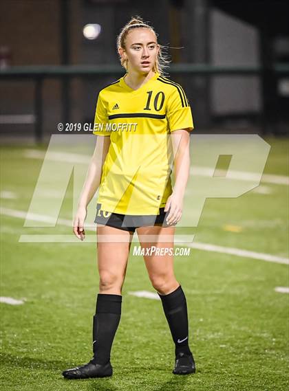 Thumbnail 3 in Bellarmine Prep vs. Inglemoor (WIAA 4A First Round) photogallery.