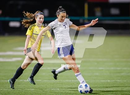 Thumbnail 3 in Bellarmine Prep vs. Inglemoor (WIAA 4A First Round) photogallery.