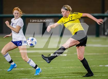 Thumbnail 3 in Bellarmine Prep vs. Inglemoor (WIAA 4A First Round) photogallery.