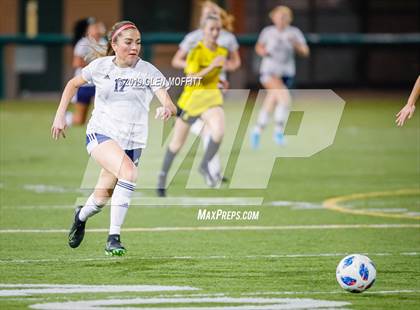Thumbnail 3 in Bellarmine Prep vs. Inglemoor (WIAA 4A First Round) photogallery.