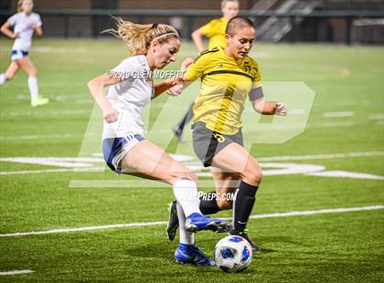 Thumbnail 2 in Bellarmine Prep vs. Inglemoor (WIAA 4A First Round) photogallery.
