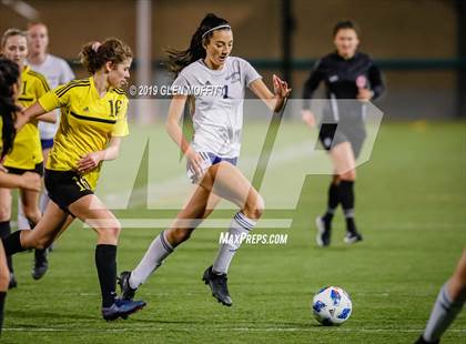 Thumbnail 1 in Bellarmine Prep vs. Inglemoor (WIAA 4A First Round) photogallery.