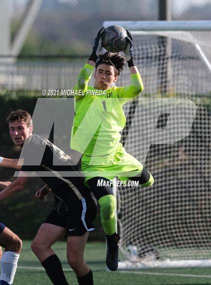 Thumbnail 1 in St. John Bosco vs. Laguna Hills (Hawks Invitational) photogallery.