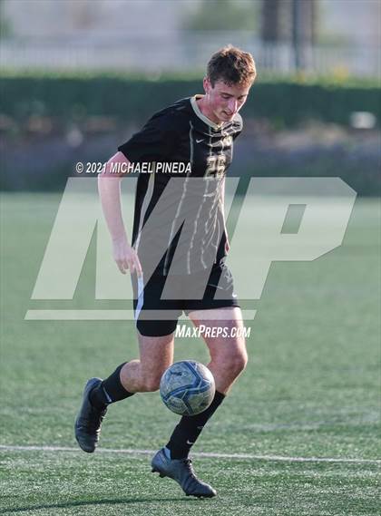 Thumbnail 3 in St. John Bosco vs. Laguna Hills (Hawks Invitational) photogallery.