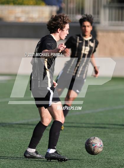 Thumbnail 2 in St. John Bosco vs. Laguna Hills (Hawks Invitational) photogallery.