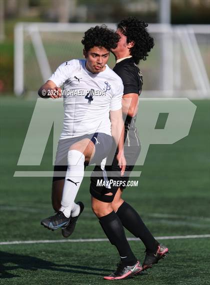 Thumbnail 3 in St. John Bosco vs. Laguna Hills (Hawks Invitational) photogallery.