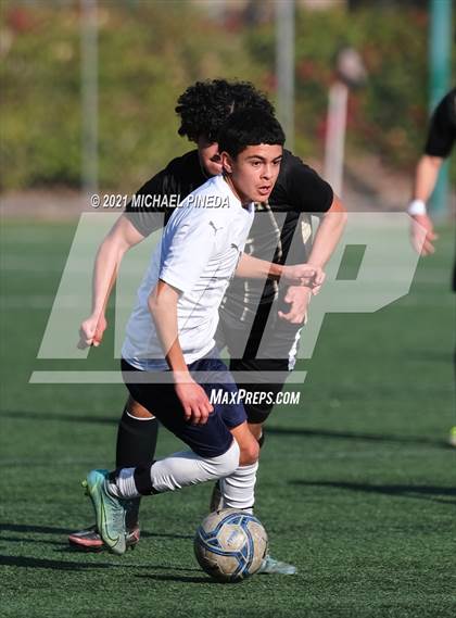 Thumbnail 3 in St. John Bosco vs. Laguna Hills (Hawks Invitational) photogallery.