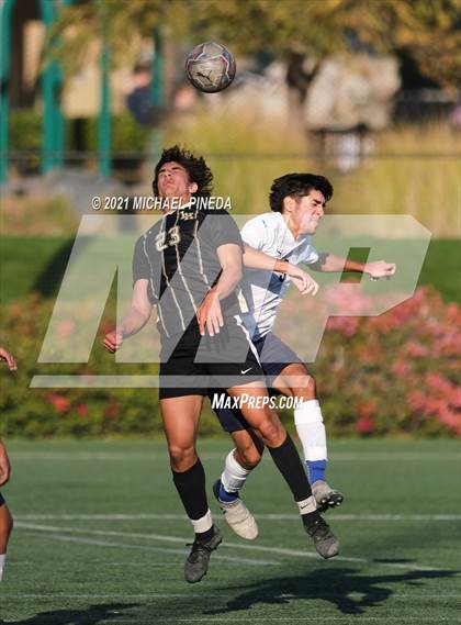 Thumbnail 1 in St. John Bosco vs. Laguna Hills (Hawks Invitational) photogallery.