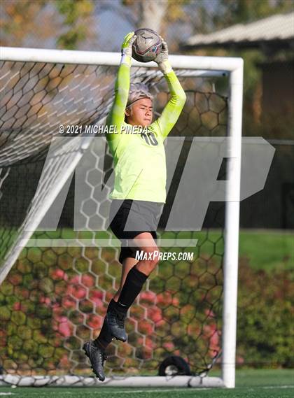 Thumbnail 3 in St. John Bosco vs. Laguna Hills (Hawks Invitational) photogallery.
