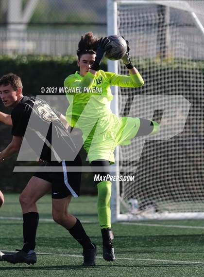 Thumbnail 2 in St. John Bosco vs. Laguna Hills (Hawks Invitational) photogallery.