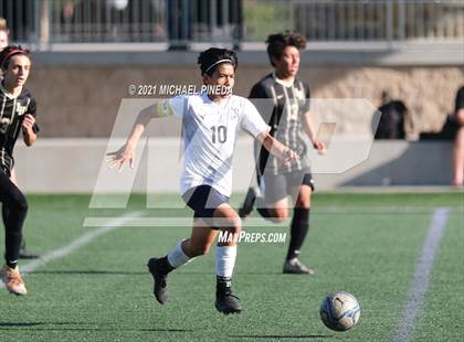 Thumbnail 2 in St. John Bosco vs. Laguna Hills (Hawks Invitational) photogallery.