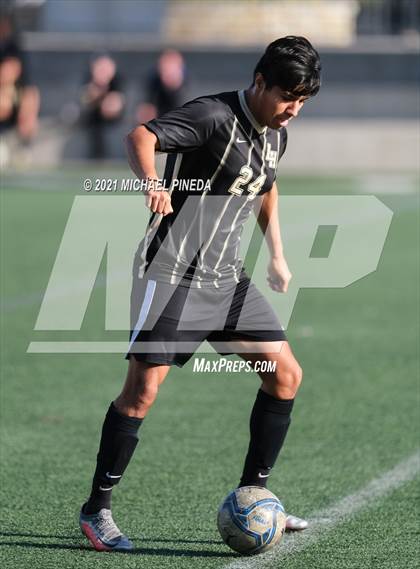 Thumbnail 3 in St. John Bosco vs. Laguna Hills (Hawks Invitational) photogallery.