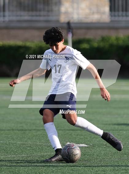 Thumbnail 3 in St. John Bosco vs. Laguna Hills (Hawks Invitational) photogallery.