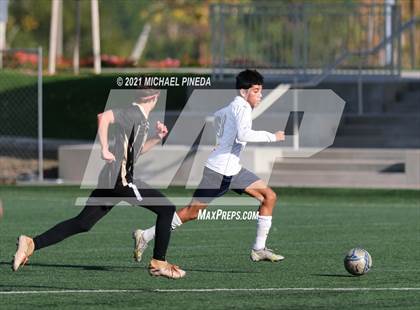 Thumbnail 1 in St. John Bosco vs. Laguna Hills (Hawks Invitational) photogallery.