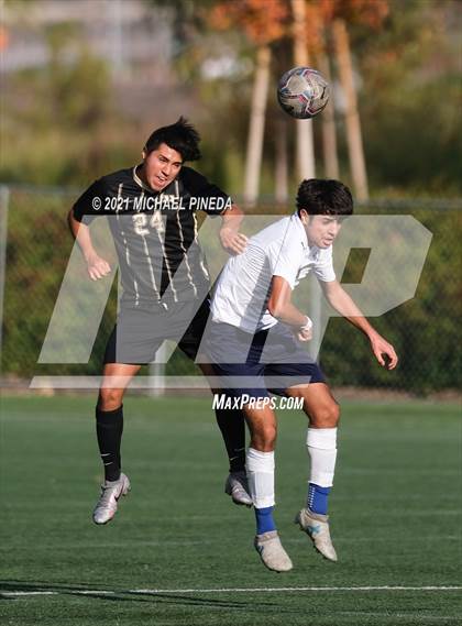 Thumbnail 3 in St. John Bosco vs. Laguna Hills (Hawks Invitational) photogallery.