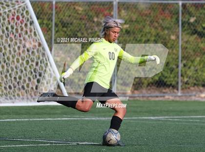 Thumbnail 3 in St. John Bosco vs. Laguna Hills (Hawks Invitational) photogallery.