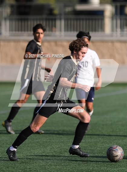 Thumbnail 3 in St. John Bosco vs. Laguna Hills (Hawks Invitational) photogallery.
