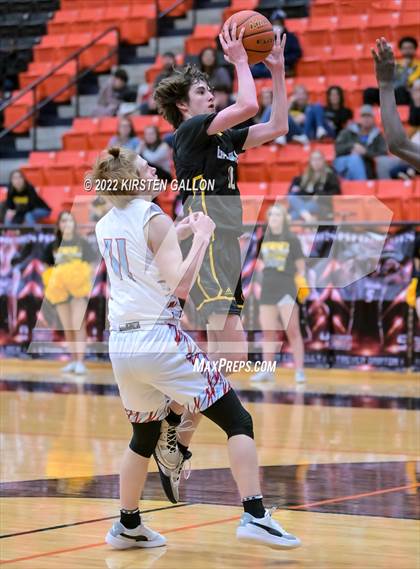 Thumbnail 2 in Hirschi vs. Gatesville (UIL 4A Bi-District Playoff) photogallery.