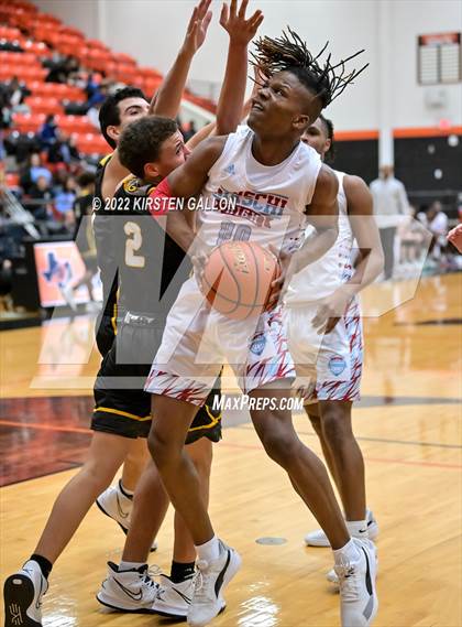Thumbnail 1 in Hirschi vs. Gatesville (UIL 4A Bi-District Playoff) photogallery.