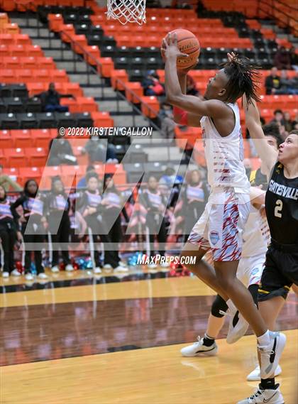 Thumbnail 3 in Hirschi vs. Gatesville (UIL 4A Bi-District Playoff) photogallery.