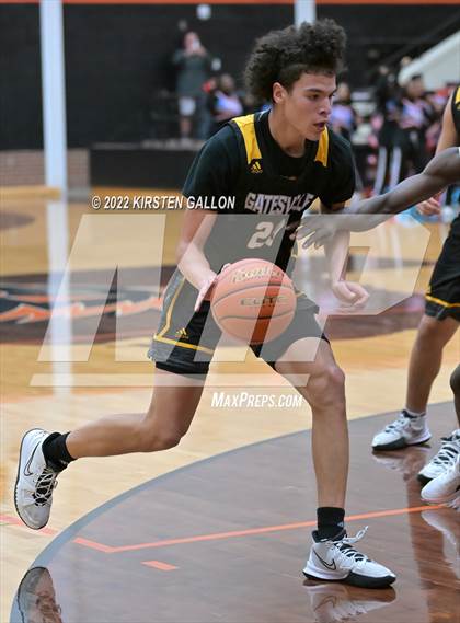 Thumbnail 3 in Hirschi vs. Gatesville (UIL 4A Bi-District Playoff) photogallery.