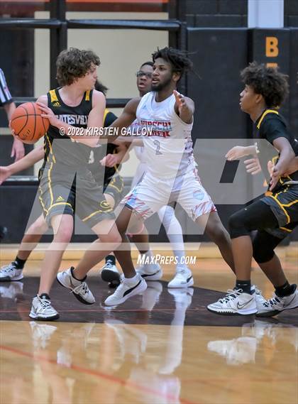Thumbnail 3 in Hirschi vs. Gatesville (UIL 4A Bi-District Playoff) photogallery.