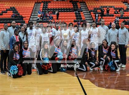 Thumbnail 2 in Hirschi vs. Gatesville (UIL 4A Bi-District Playoff) photogallery.